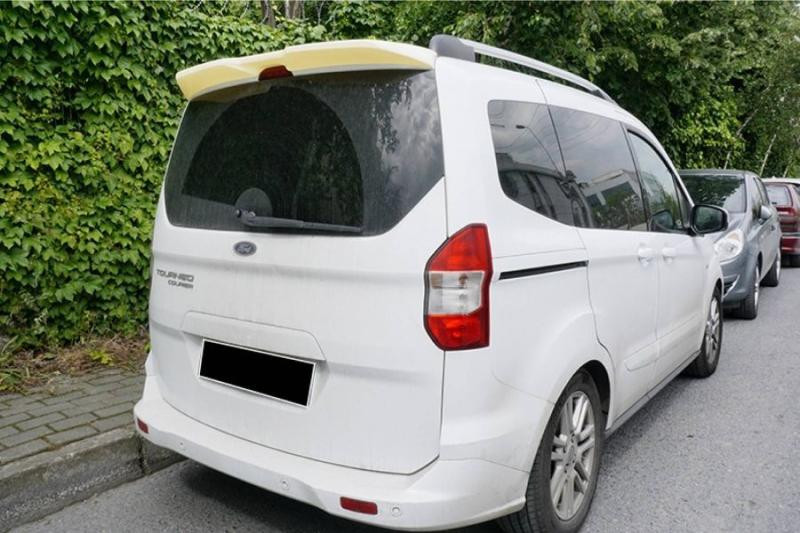 Купити Спойлер Race V2 (під фарбування) для Ford Courier 2014-2023 рр