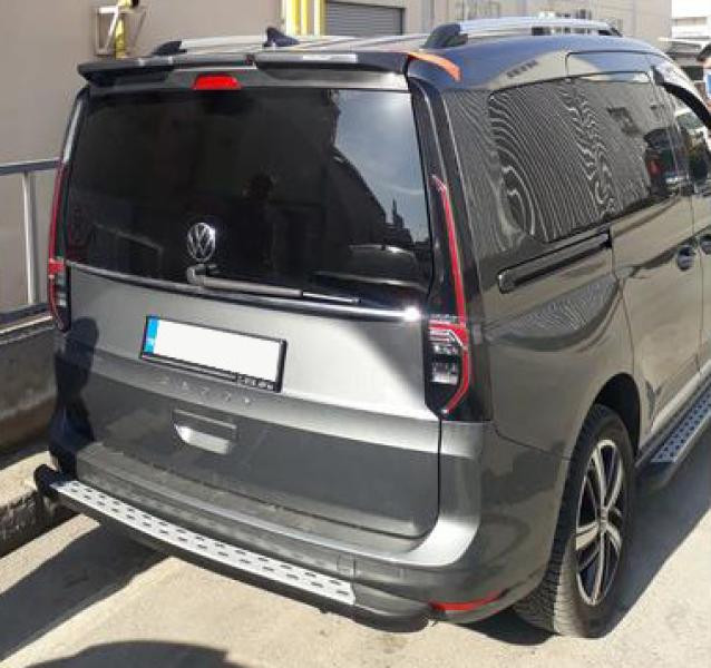 Купити Спойлер (1 дверка, під фарбування) для Ford Connect 2021- рр