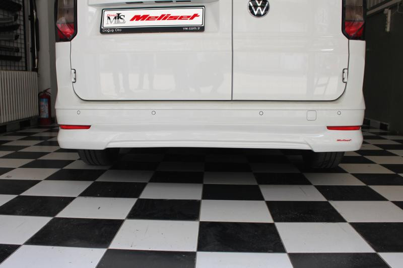 Купить Накладка на задний бампер (под покраску) Короткая база для Volkswagen Caddy 2020- гг