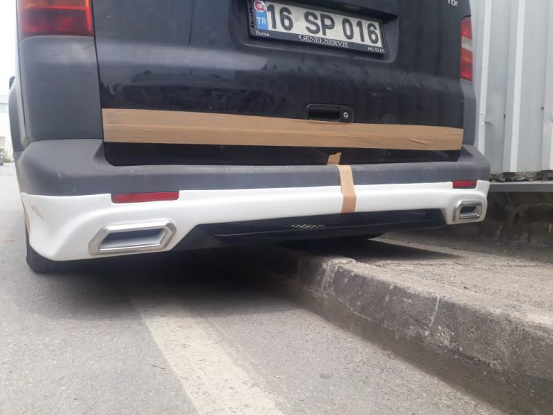 Купить Задняя нижняя накладка Sport 3 (под покраску) для Volkswagen T5 2010-2015 гг