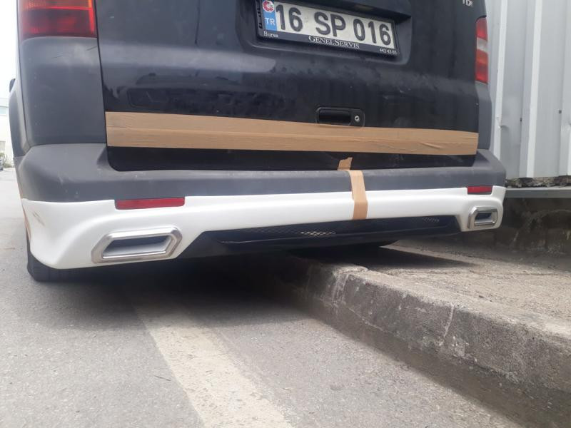 Купити Задня нижня накладка Sport 3 (під фарбування) для Volkswagen T6