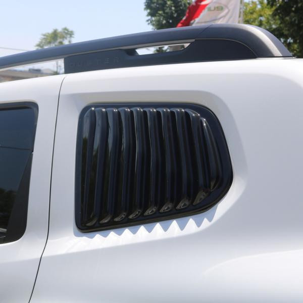 Купити Накладки на задні вікна EuroCap (2 шт, ABS) для Renault Duster 2018-2024 рр