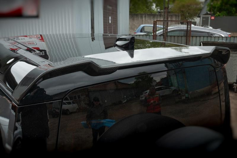 Купити Спойлер (карбон) для Land Rover Defender 2019- рр