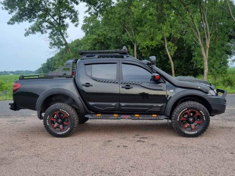 Купить Верхние молдинги дверей (4 шт, ABS) для Mitsubishi L200 2006-2015 гг