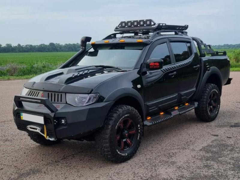 Купить Верхние молдинги дверей (4 шт, ABS) для Mitsubishi L200 2006-2015 гг