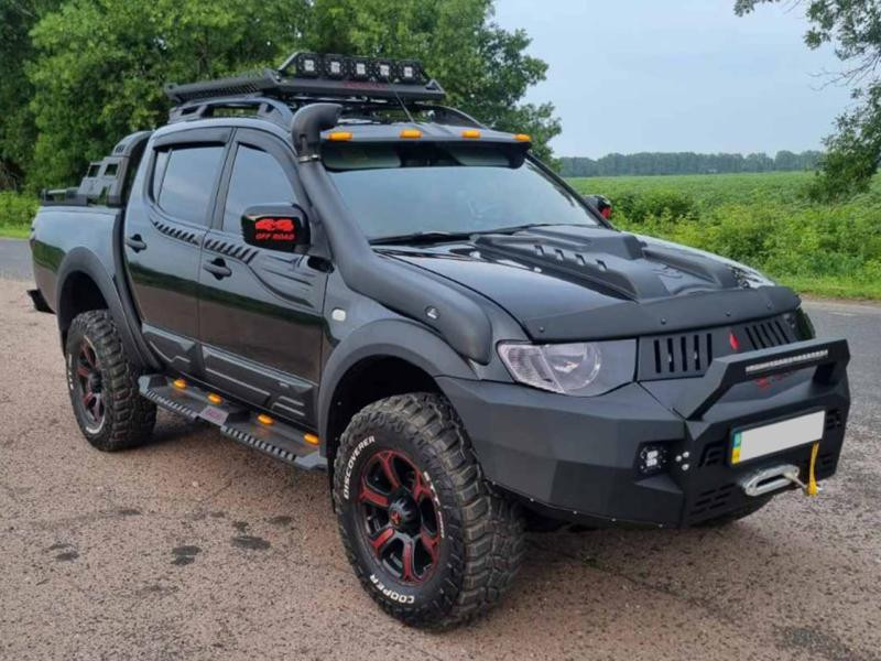 Купить Молдинги дверей (4 шт, ABS) для Mitsubishi L200 2006-2015 гг