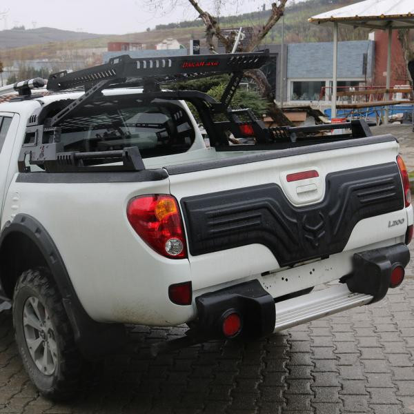 Купить Пластиковая накладка на крышку багажника для Mitsubishi L200 2006-2015 гг