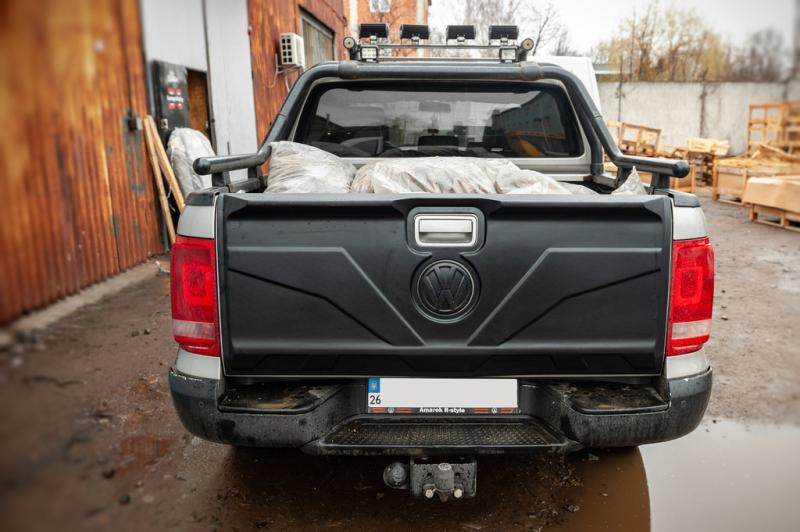 Купити Накладка на кришку багажника (ABS) для Volkswagen Amarok 2010-2022 рр