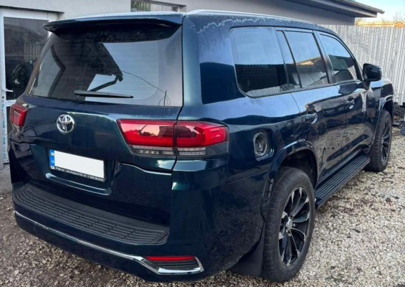 Купити Комплект рестайлінгу на LC 300 High-Line (Повний комплект) для Toyota Land Cruiser 200