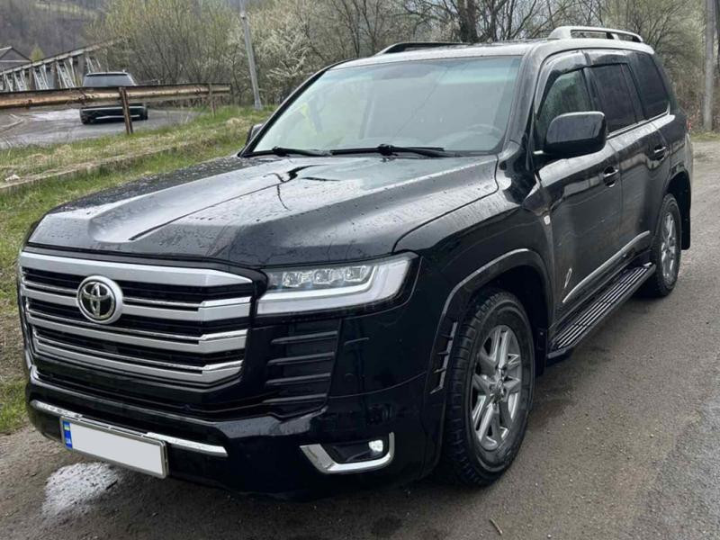 Купити Комплект рестайлінгу на LC 300 High-Line (Повний комплект) для Toyota Land Cruiser 200