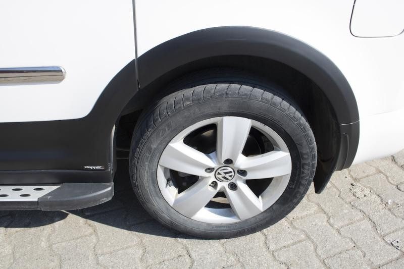 Купить Комплект молдингов и расширителей арок 2 двери, длинная база для Volkswagen Caddy 2015-2020 гг