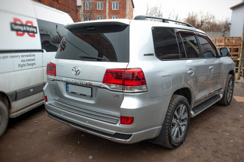 Купить Планка над номером OEM (2016-2025) для Toyota Land Cruiser 200