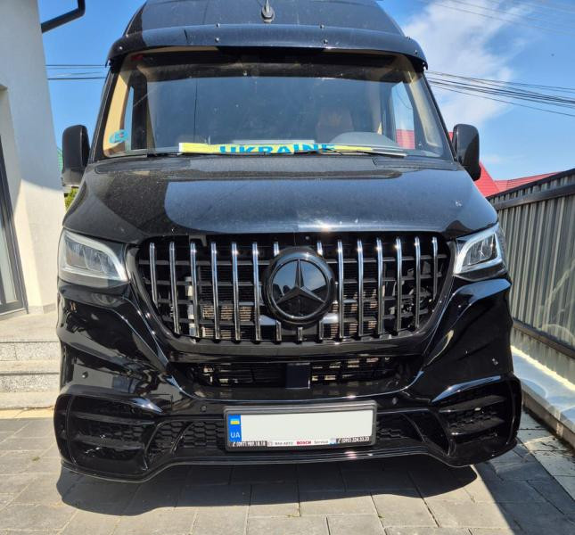 Купити Передній бампер з решіткою V2 (AMG) для Mercedes Sprinter W907/W910 2018- рр