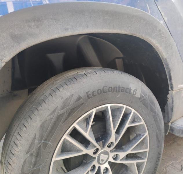 Купити Передні підкрилки (2 шт) для Renault Duster 2018-2024 рр