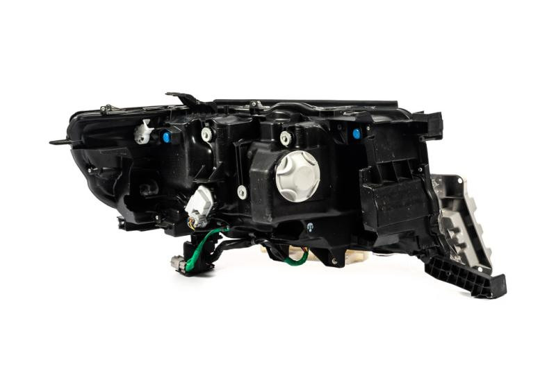 Купить Передняя фара левая 2016-2025 (оригинал) для Toyota Land Cruiser 200