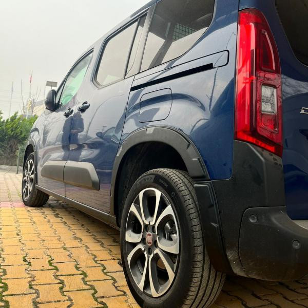 Купить Расширители колесных арок (EuroCap, короткая база) для Toyota Proace City