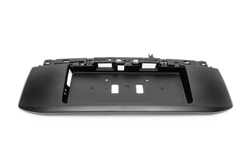 Купить Хром планка над номером (дизайн 2018) Пластиковая накладка (ванная) для Toyota Land Cruiser Prado 150