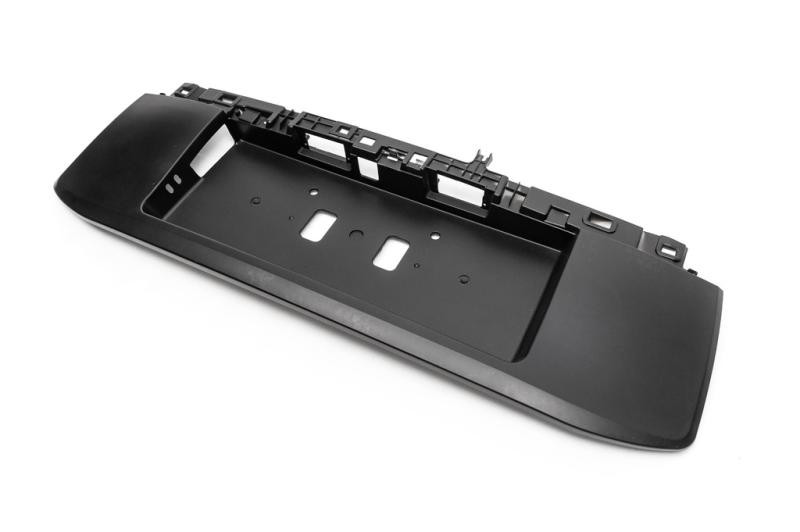 Купить Хром планка над номером (дизайн 2018) Пластиковая накладка (ванная) для Toyota Land Cruiser Prado 150