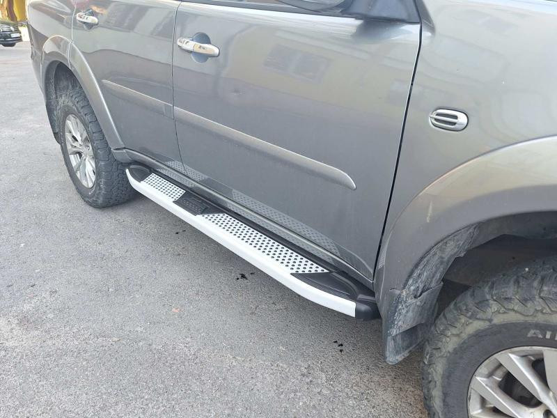 Купити Бокові пороги Mevsim (2 шт., Алюміній) Довжина 173 см