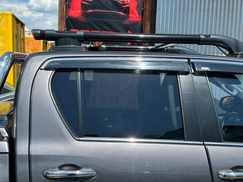 Купити Рейлінги Shark (з поперечиною) Чорний колір для Toyota Hilux 2015- рр