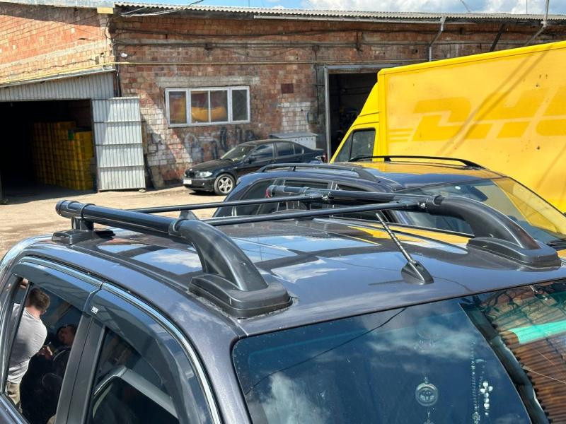 Купити Рейлінги Shark (з поперечиною) Чорний колір для Toyota Hilux 2015- рр