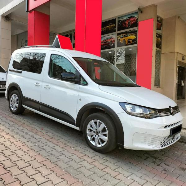 Купить Комплект молдингов и расширителей арок 1 дверь, короткая база для Volkswagen Caddy 2020- гг