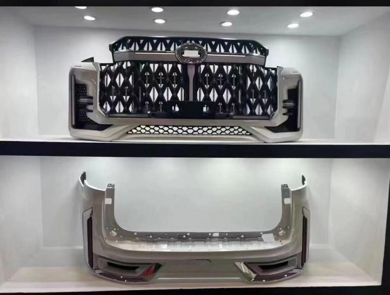 Купити Комплект обвісів VIP для Toyota Land Cruiser 300