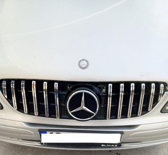 Купити Передня решітка 2004-2010 рр. GT Panamericana Chrome Eco для Mercedes Vito W639 рр