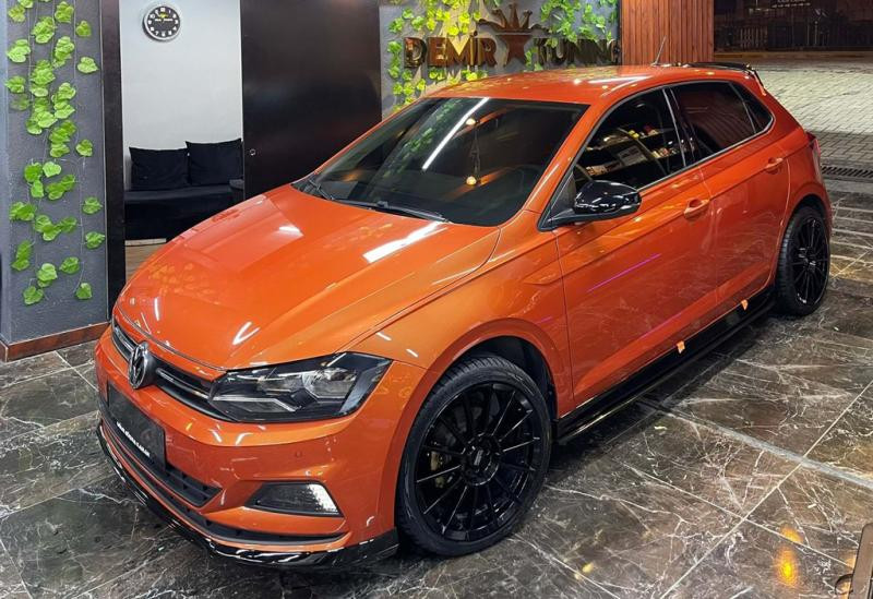 Купить Передняя Lip накладка DPT V-1 (черный глянец) для Volkswagen Polo 2017- рр