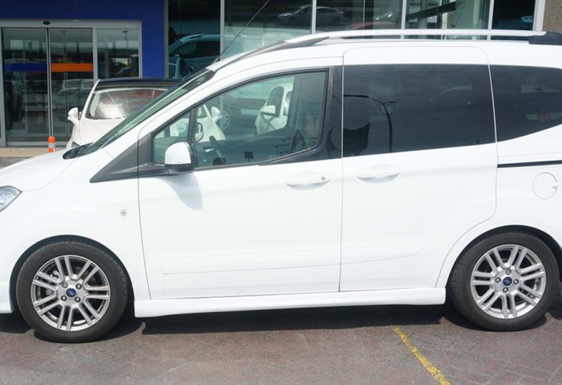 Купити Бокові пороги DPT (чорний глянець) для Ford Courier 2014-2023 рр