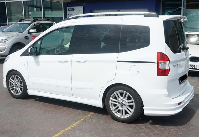 Купити Бокові пороги DPT (чорний глянець) для Ford Courier 2014-2023 рр