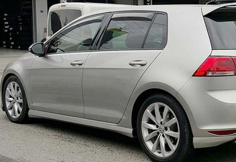 Купить Боковые пороги DPT V-9 (черный глянец) для Volkswagen Golf 7/E-Golf