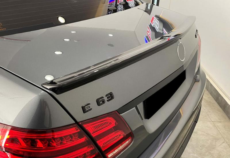 Купити Спойлер DPT V-1 (чорний глянець) для Mercedes E-сlass W212 2009-2016рр