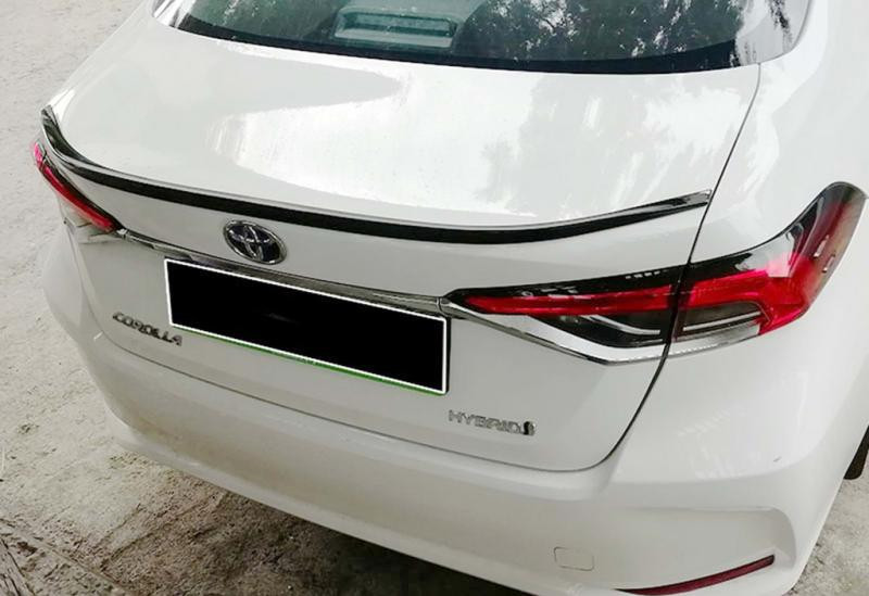 Купить Спойлер DPT (черный глянец) для Toyota Corolla 2019- рр