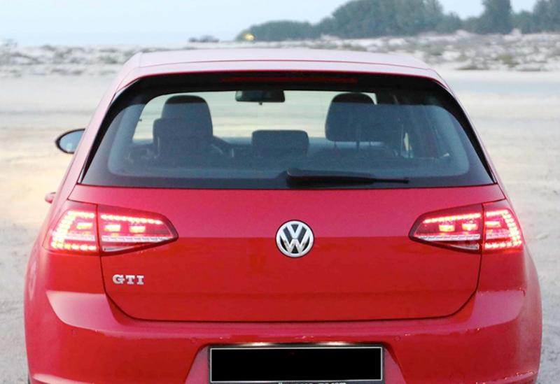 Купити Спойлер DPT V-1 (HB, чорний глянець) для Volkswagen Golf 7/E-Golf