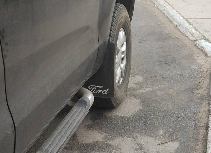 Купити Ford Бризковики Polytep (230*375, 2 шт) для Тюнінг Ford