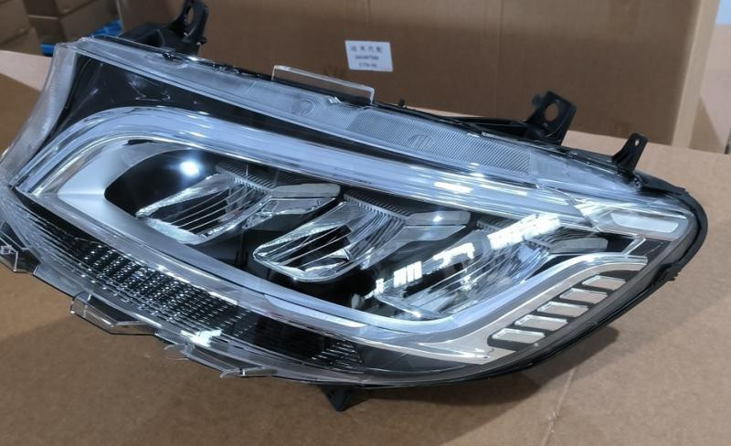 Купити Передня оптика LED (Оригінал 2025 рік, 2 шт) для Mercedes Sprinter W907/W910 2018- рр
