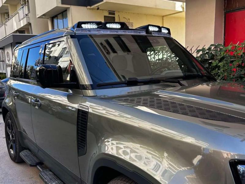 Купити Козирьок лобового скла з LED для Land Rover Defender 2019- рр