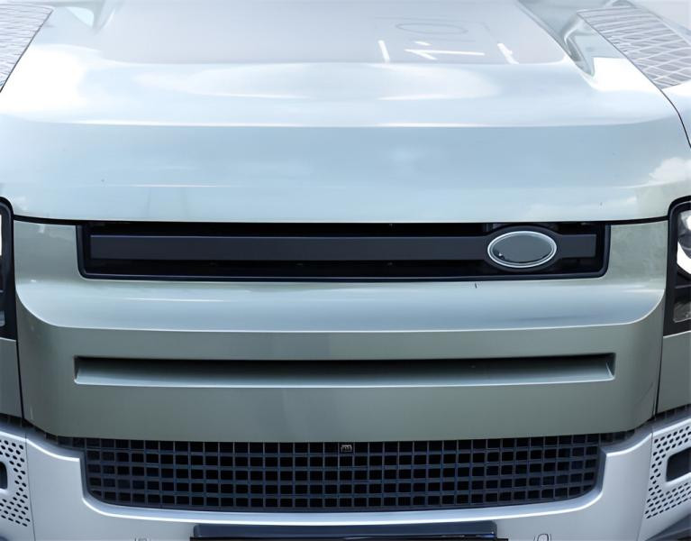Купити Вставка на решітку для Land Rover Defender 2019- рр