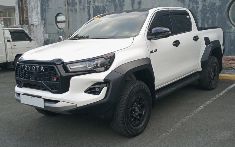 Купить Комплект рестайлинга в GR 2024 год (для 2020-2025) для Toyota Hilux 2015- гг
