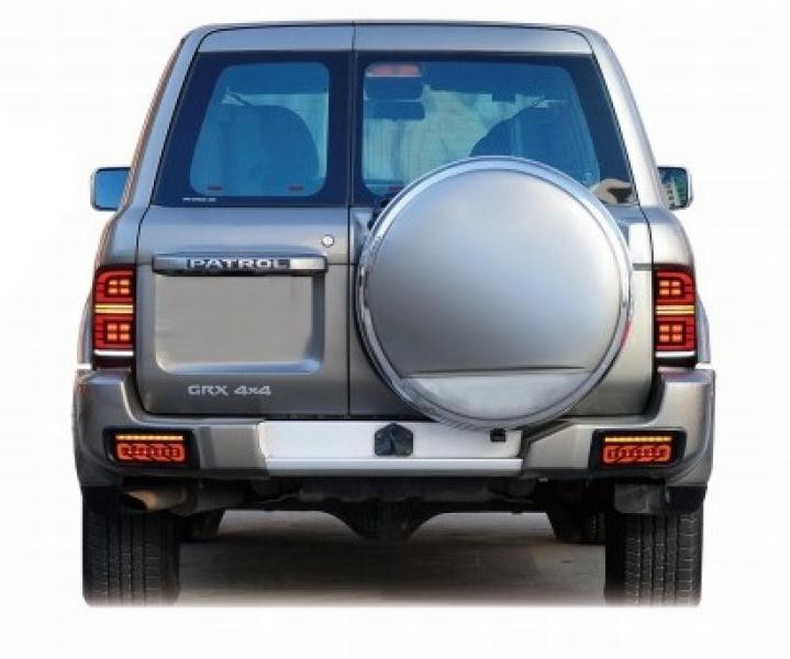 Купить Задние фонари Smoke Black LED (1999-2004, 2 шт) для Nissan Patrol Y61