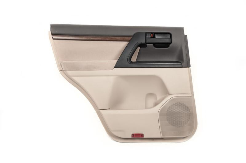 Купить Комплект рестайлинговых обшивок дверей (4 шт) для Toyota Land Cruiser 200