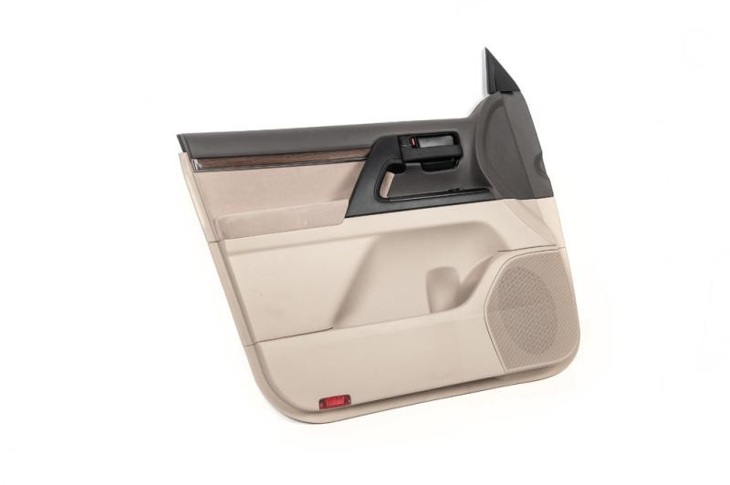 Купить Комплект рестайлинговых обшивок дверей (4 шт) для Toyota Land Cruiser 200
