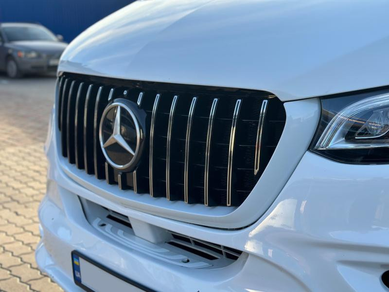 Купить Передняя решетка Panamericana GT Chrome Premium V1 С рамкой для Mercedes Sprinter W907/W910 2018- гг