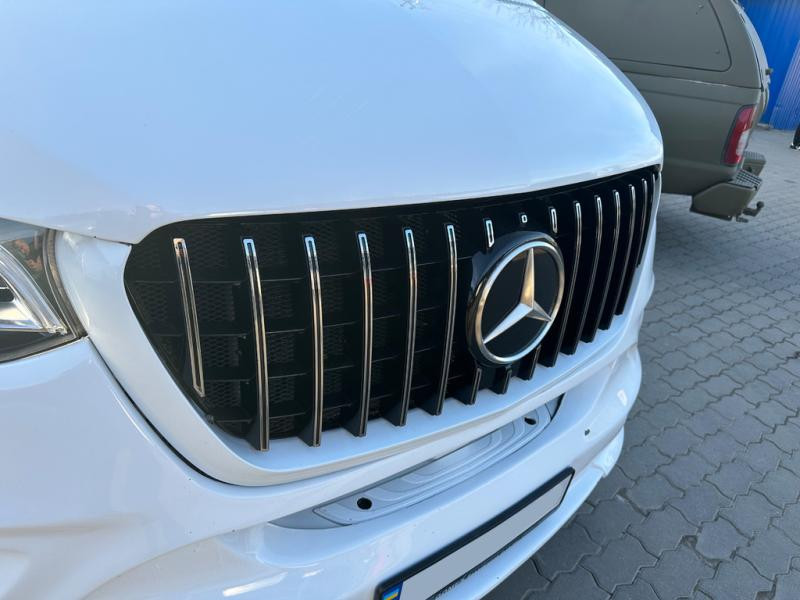 Купити Передня решітка Panamericana GT Chrome Premium V1 Без рамки для Mercedes Sprinter W907/W910 2018- рр