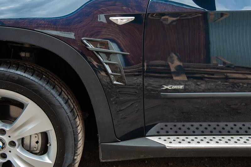 Купить Универсальные вентиляционные накладки на крылья тип-F (имитация, 2 шт, резина)