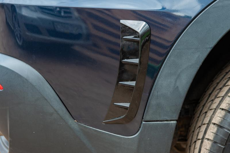 Купити Універсальні вентиляційні накладки на крила тип-G (імітація, 2 шт)