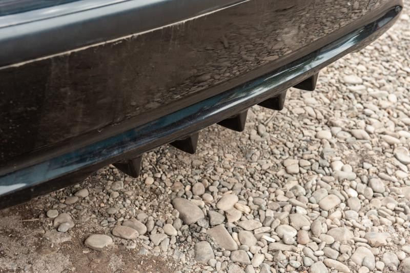 Купити Універсальний задній дифузор тип-E (чорний глянець, ABS-пластик)