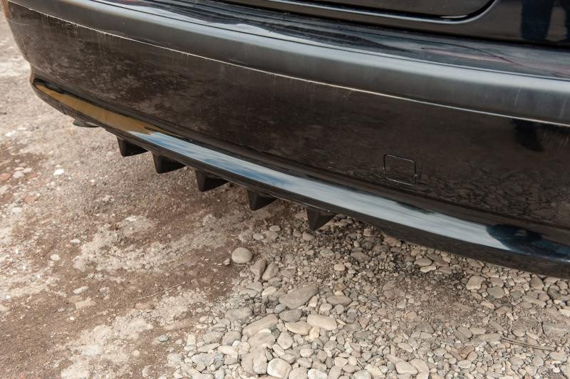 Купити Універсальний задній дифузор тип-E (чорний глянець, ABS-пластик)