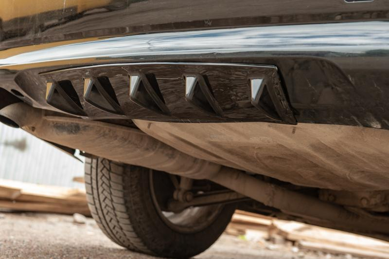 Купити Універсальний задній дифузор тип-E (чорний глянець, ABS-пластик)